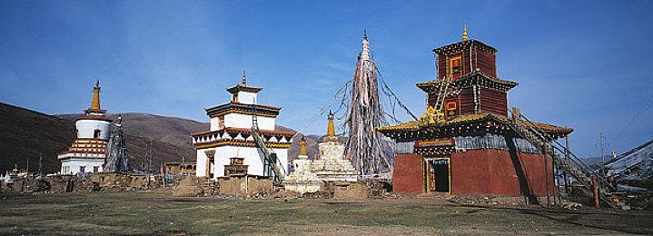 《最终幻想7重制版》幼年蒂法双马尾背带裤超可爱